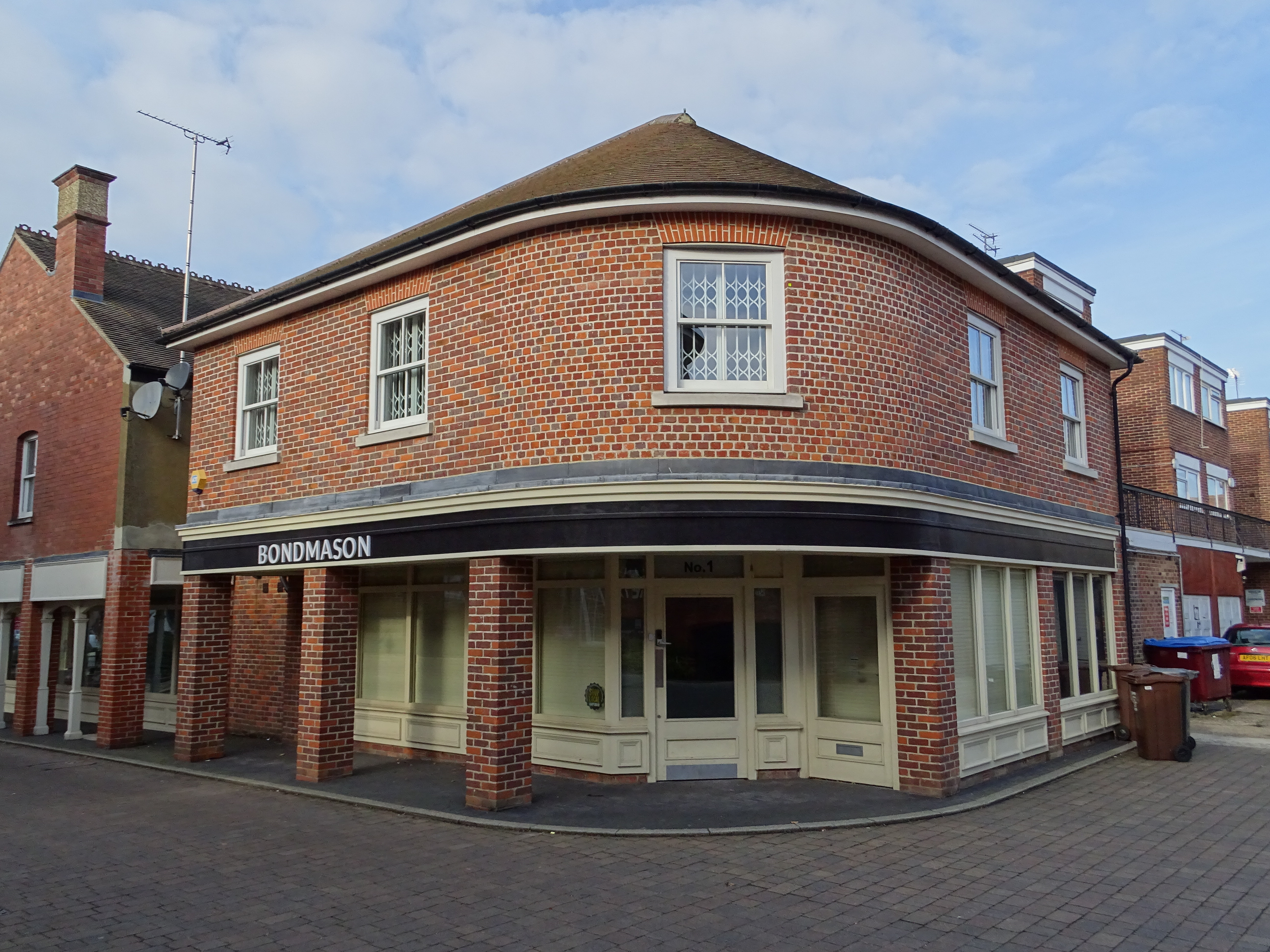 Jessop & Co 1 & 1a The Forresters, High Street, Harpenden, AL5 2FB - Jessop & Co